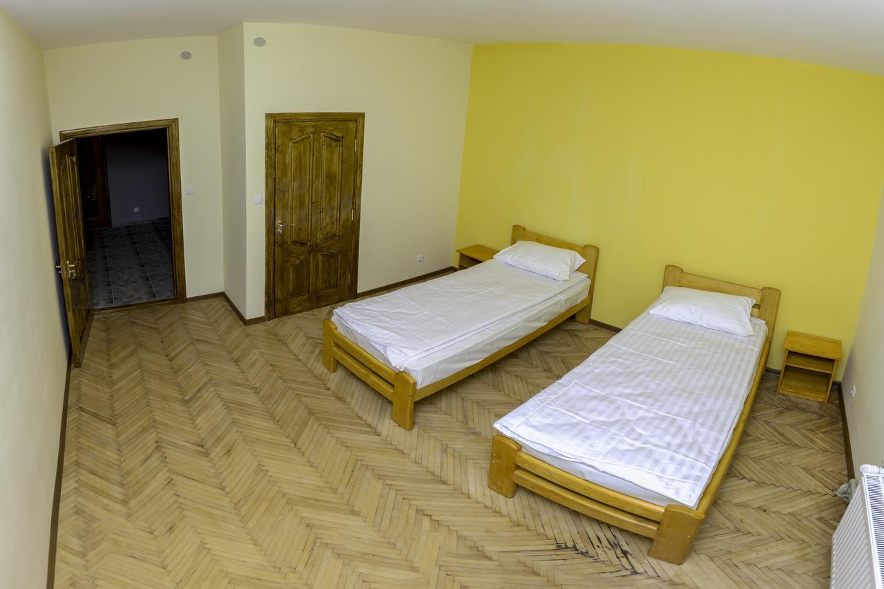 Dream Hostel Carpathians Рахів Екстер'єр фото
